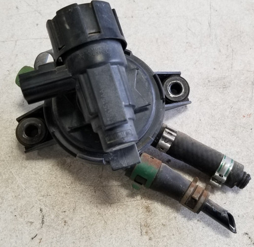 2001 02 2003 Jaguar XJ8 VDP Evaporator Emissions Purge Valve Canister LNG1515AA
