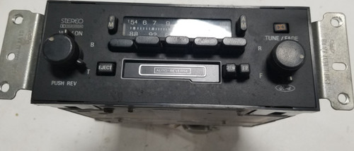 1985 Ford Econo E150 E250 AM Fm Radio OEM E5AF-19A198-AA