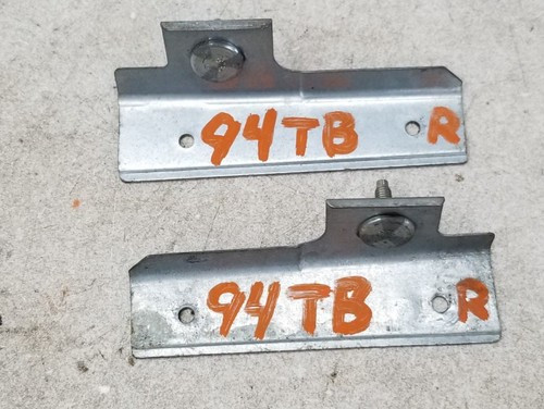 1989-1997 Thunderbird Cougar Bumper Cover Rear Mounting Bracket Set
