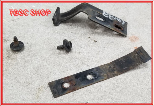 1987 1988 1989 1990 1991 1992 Lincoln Mark VII Fuel Door Latch Clip