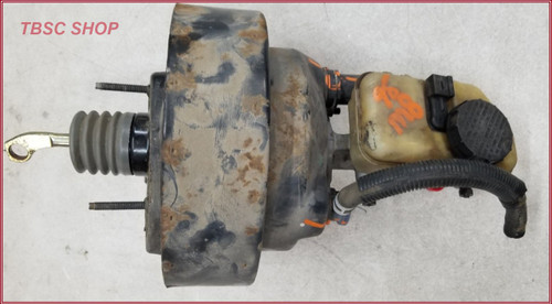 1994 1995 1996 Lincoln Mark VIII Brake Master Cylinder with Power Booster