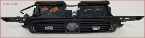 2004 05 06 2007 Jaguar XJ8 XJR Center Dash Vent Assembly with Clock