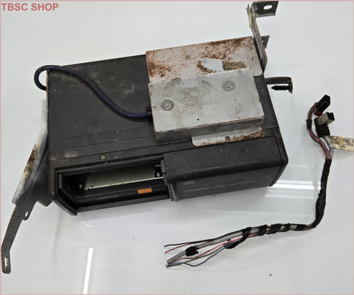 1993 1994 Lincoln Mark VIII Trunk Mounted CD Changer F4LF-18C830-AA