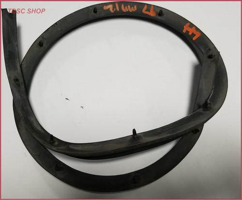 Door Lower Molding Weatherstrip LH No Rips 1992-1997 Thunderbird Cougar
