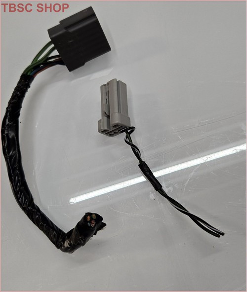 1998 1999 2000 2001 2002 LINCOLN CONTINENTAL Radio Amp Wire Harness Pigtail