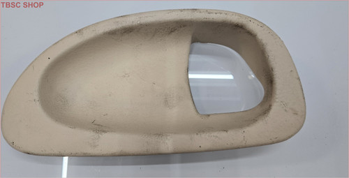 1993 1994 1995 1996 Lincoln Mark VIII Door Handle Cup Ivory RH All tabs in good shape