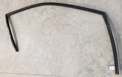 Door Glass Window Upper Molding Rh 1991-1997 Thunderbird Cougar