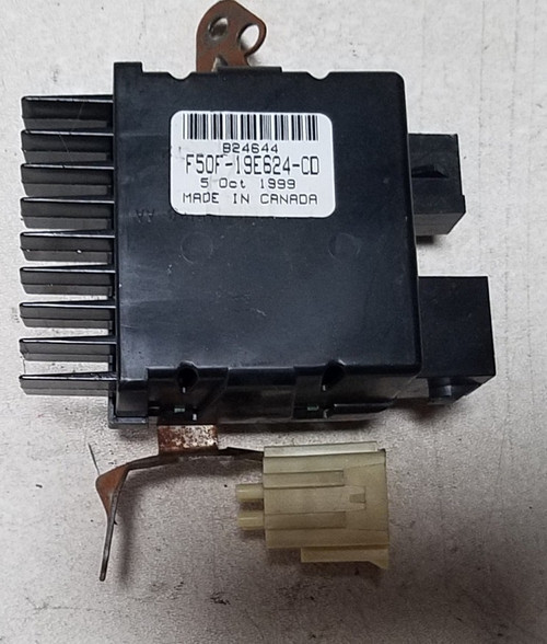 1998 - 2002 Lincoln Continental Temp Blower Motor Resistor Module F50F-19E624-CC