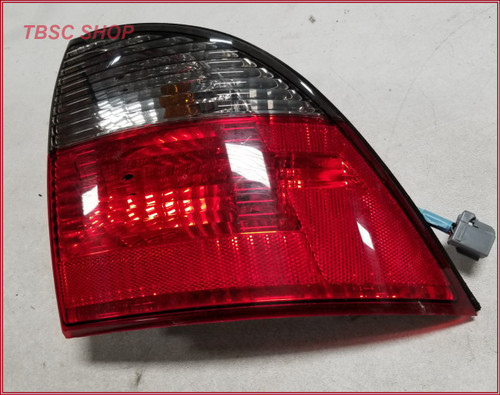 2003 2004 2005 2006 LINCOLN LS RH PASSENGER SIDE CORNER TAIL BRAKE LIGHT 2003 2004 2005 2006 LINCOLN LS RH PASSENGER SIDE CORNER TAIL BRAKE LIGHT