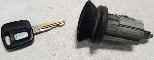 1998 1999 200 2001 2002 Lincoln CONTINENTAL Key Tumbler with Key