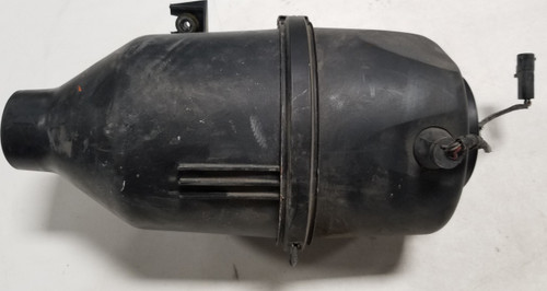 1995 to 2002 LINCOLN CONTINENTAL 4.6L Airbox MAF Housing Assembly
