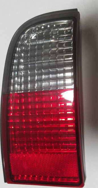 2003 2004 2005 2006 LINCOLN LS RH Passenger Side Trunk Brake Reflector