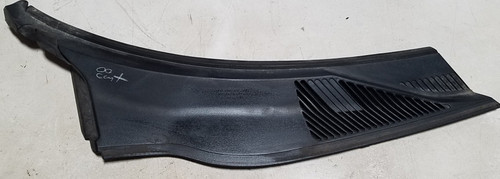 1998 99 00 01 2002 LINCOLN Continental Wiper Cowl Panel RH F8OB-54018A14-AFW