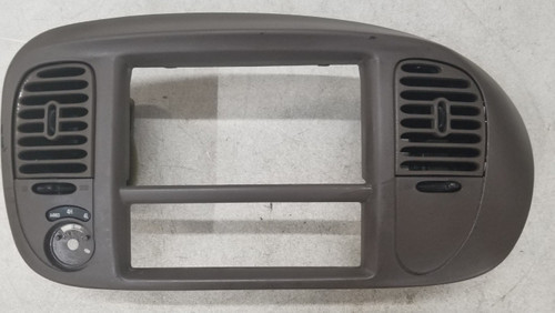 1998 99 00 01 2002 Lincoln Navigator Expedition RADIO TRIM DASH BEZEL CENTER VENTS Tan 1L1X7804302AAW