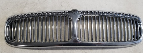 1998 99 00 01 02 2003 Jaguar XJ8 VDP Vanden Plas Grill Grille with Emblem