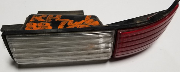 1987 1988 FORD THUNDERBIRD Mercury Cougar Door Panel Reflector Light RH Passenger Side