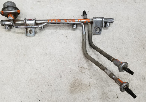 1993 94 95 96 1997 Ford Ranger 2.3L Fuel Rail with regulator F1ZE9S441AA