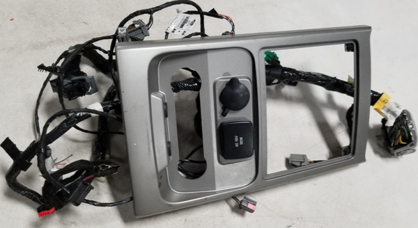 2009 2010 2011 2012 Ford Flex 2nd Row Climate Bezel with 110V Plug and Harness 8A83-13A718-AB