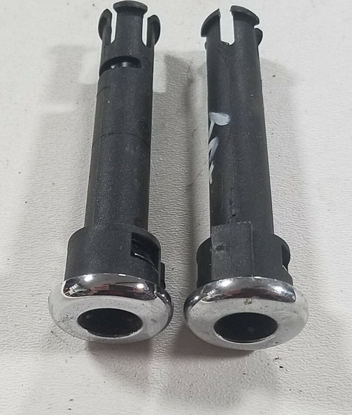 1998 1999 2000 2001 2002 2003 JAGUAR XJ8 VDP Front Headrest Clip Set Chrome