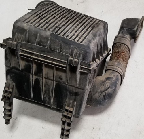 1999 to 2002 LAND ROVER DISCOVERY 2 II Air Cleaner Box ESR4237