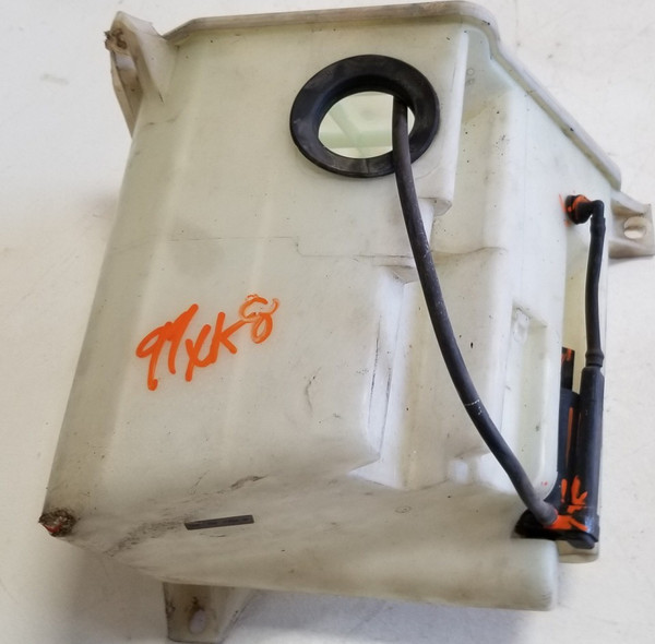 1997 1998 1999 2000 2001 2002 JAGUAR XK8 XKR Wiper Washer Fluid Tank with Pump