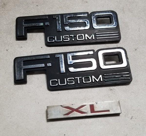 1992 93 94 95 1996 FORD F150 F-150 Custom FENDER EMBLEM XL BADGE Pair