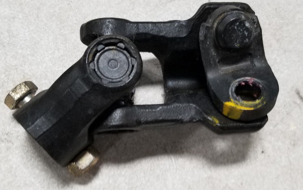 1995 1996 1997 Jaguar XJ6 VDP X300 Steering Column Lower Shaft Universal Joint