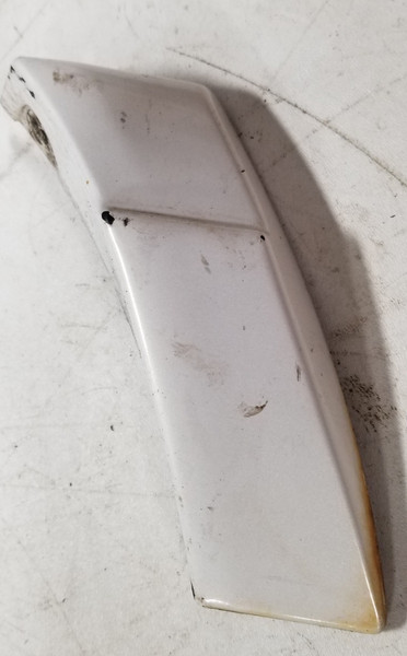 1998 99 00 2002 Lincoln Continental RH Rear Quarter Trim Molding White OEM 1998 99 00 2002 Lincoln Continental RH Rear Quarter Trim Molding White OEM