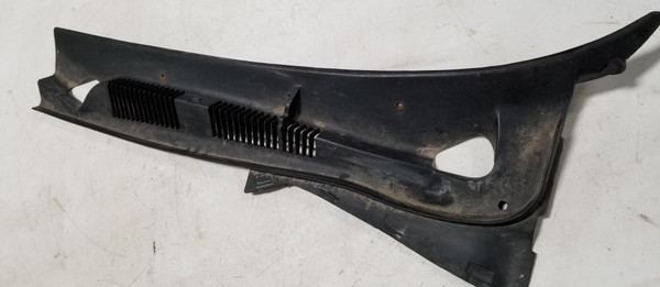 1995 1996 1997 LINCOLN Town Car Wiper Cowl Panel LH Driver Side