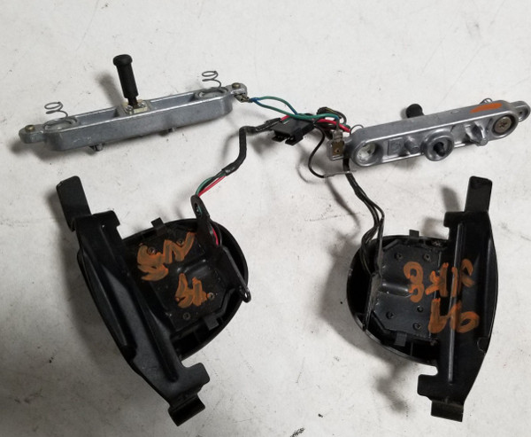 1997 to 2002 JAGUAR XK8 XKR Steering Wheel Cruise Volume Switch Assembly
