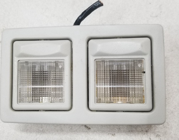 1990 91 92 93 94 95 96 1997 Lincoln Town Car Front Dome Light Assembly Light