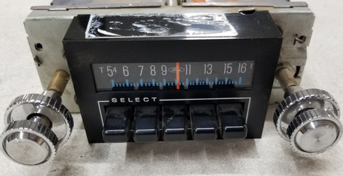 1983 LTD Crown Victoria AM Radio E3AF-18806-AB E3AF18806AB
