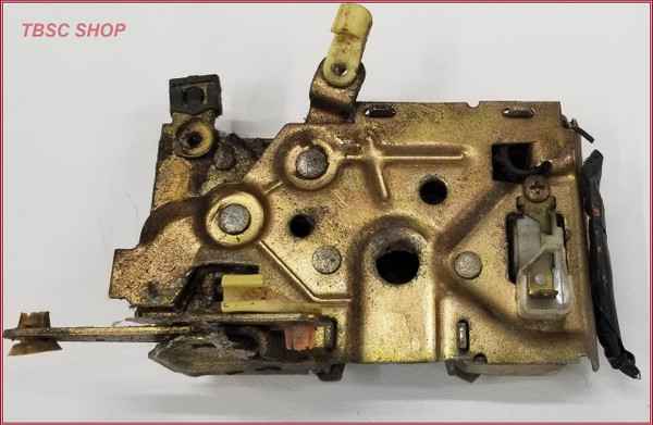 1980 to 1989 Lincoln Town Car Door Latch Lock Assembly Front RH Passenger