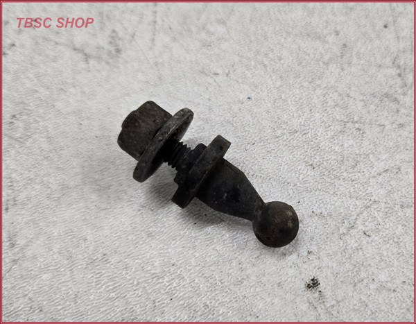 1993 94 95 96 97 98 99 00 01 2002 LINCOLN CONTINENTAL Mark VIII Front Suspension Height Sensor Mount