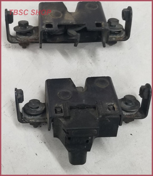 2004 05 06 07 Jaguar XJ8 Vanden Plas Hood Latch Lock Set