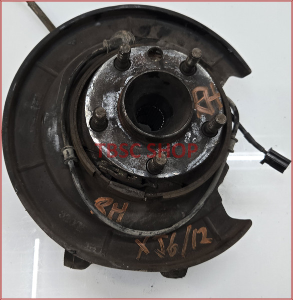 1995 1996 1997 Jaguar XJ6 XJ12 XJR RH Passenger Side Spindle Hub