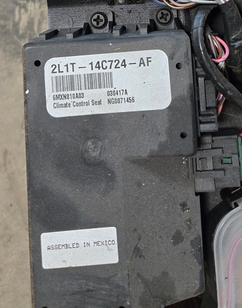 2003 2004 2005 2006 LINCOLN LS FRONT SEAT CLIMATE CONTROL MODULE 2L1T-14C724-AF