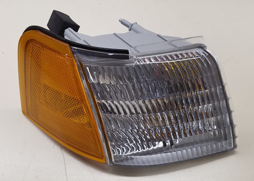 NEW 1989-1995 Thunderbird Cougar RH Parking Marker Turn Signal Lamp Light