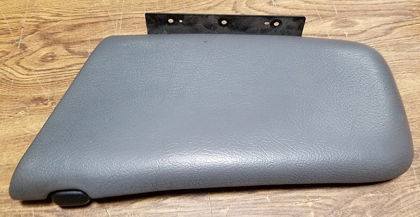 Center Console Armrest Gray 1996 1997 Thunderbird Cougar Grade B