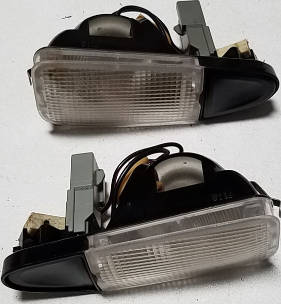 1993-1998 Lincoln Mark VIII Rear Interior Quarter Panel Light Set