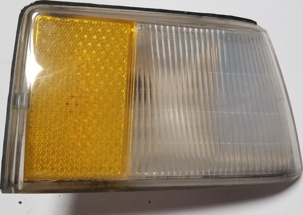 1984-1992 LINCOLN MARK VII TURN SIGNAL SIDE MARKER LIGHT RH E4LB-15A428-BD Grade B