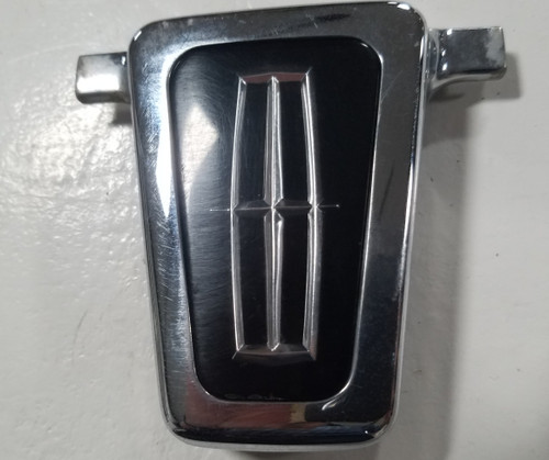 1993 1994 1995 1996 Lincoln Mark VIII LSC Black Trunk Lock Cover with Emblem