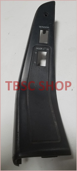 1989 1990 Thunderbird Cougar Door Switch Holder RH Grade A