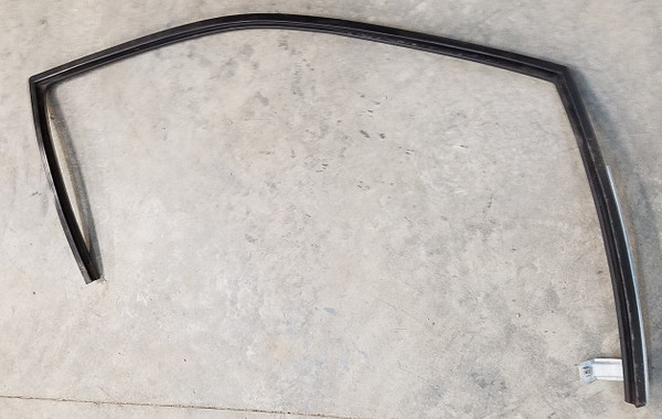 Door Glass Window Upper Molding Rh 1991-1997 Thunderbird Cougar