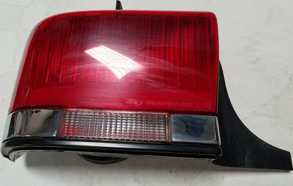 1990-1993 LINCOLN CONTINENTAL LH Left Driver Side BRAKE TAIL LIGHT LAMP
