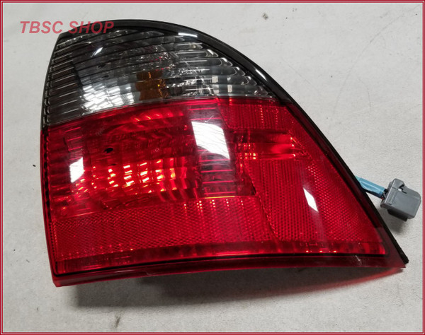 2003 2004 2005 2006 LINCOLN LS RH PASSENGER SIDE CORNER TAIL BRAKE LIGHT 2003 2004 2005 2006 LINCOLN LS RH PASSENGER SIDE CORNER TAIL BRAKE LIGHT