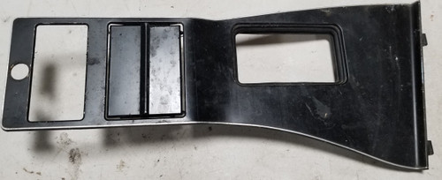 1984-1989 LINCOLN MARK VII Center Console Finishing Panel Ash Tray Black