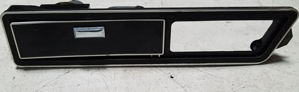 1984-1989 LINCOLN MARK VII Rear Ash Tray Assembly Black RH Passenger Side