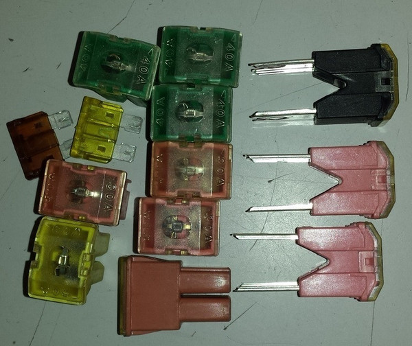 Engine Bay Fuse Box Fuses Set 1989 90 91 92 1993 Thunderbird Cougar