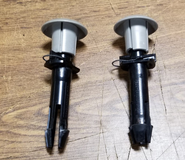 Head Rest Clip Set Gray 1997 1998 Lincoln Mark VIII Continental